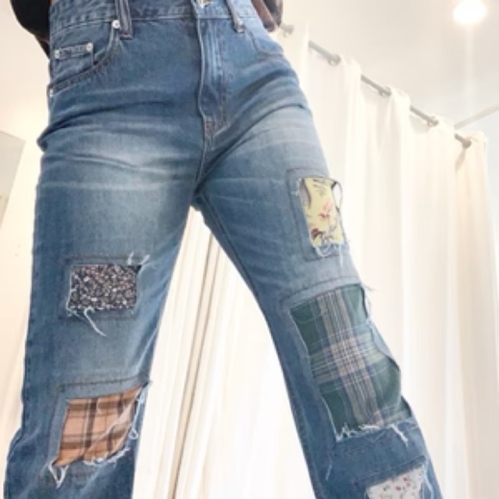 POL jeans size smalll fabric patches